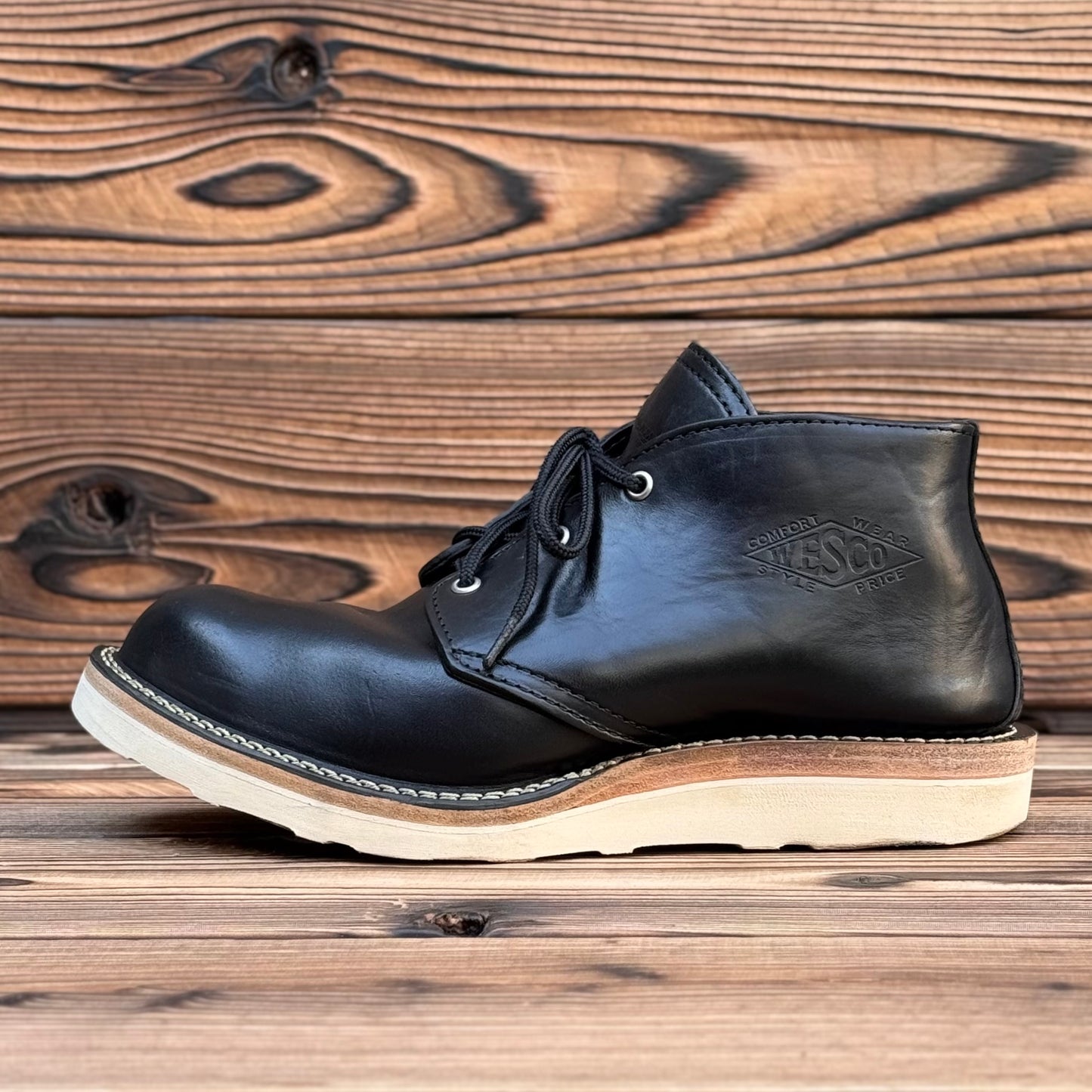 HORSEHIDE CHUKKA Black Horsehide #4014 Vibram Natural〈10E〉