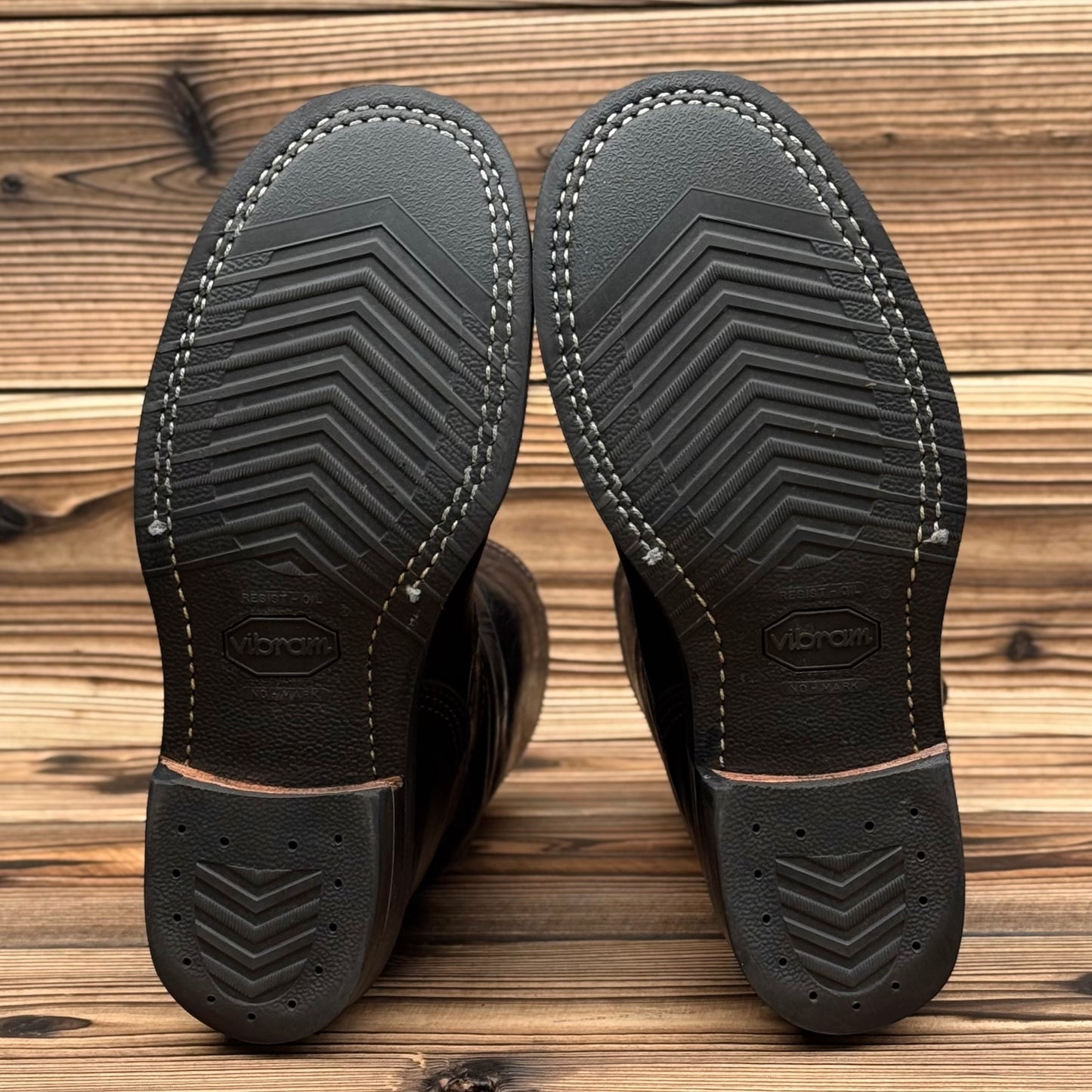 CENTURY BOSS Black Horsehide 10"Height #700 Vibram〈10E〉