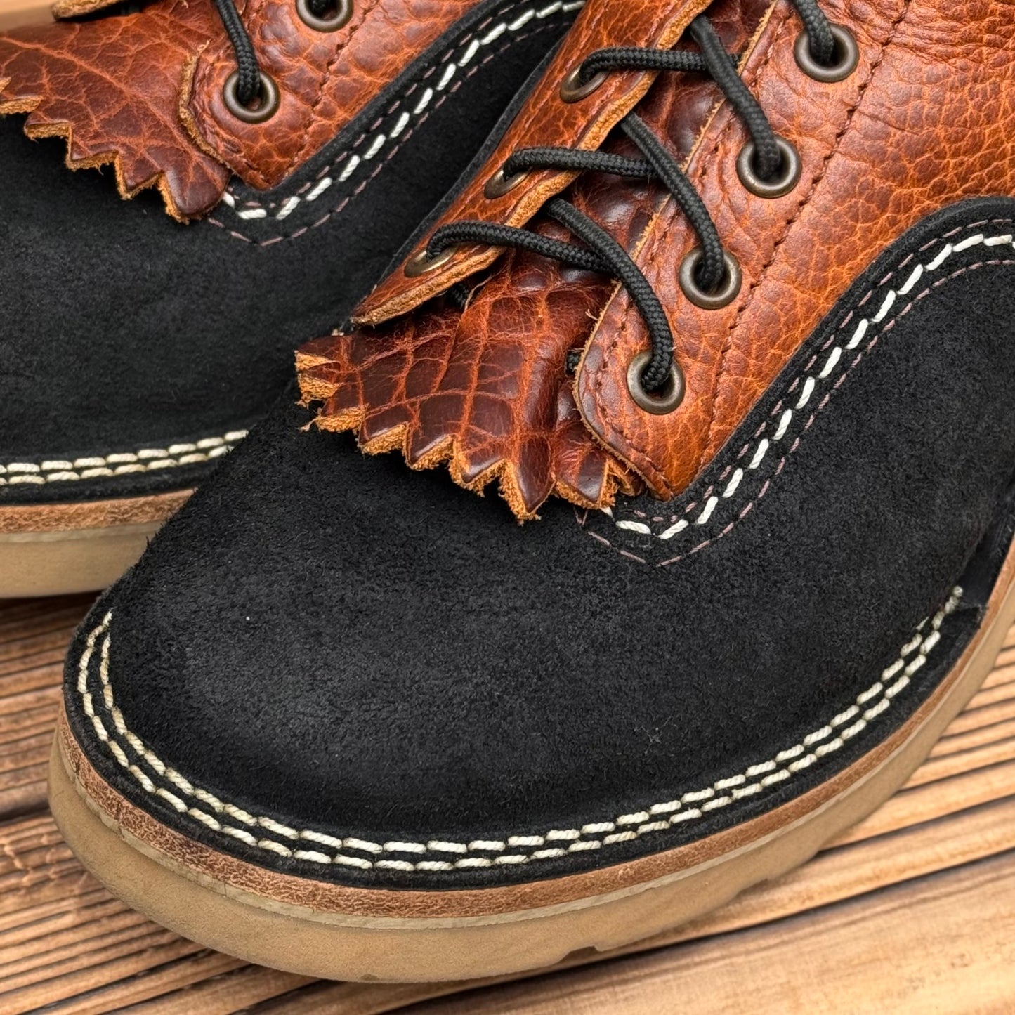 JOBMASTER Roughout Black x Brown Bison 8"Height Raptor Camel〈7D〉