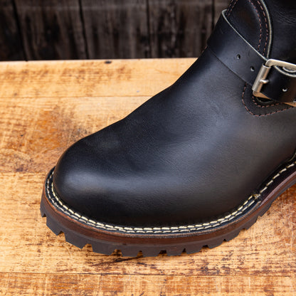 BOSS Black 11"Height #100 Vibram 〈9D〉